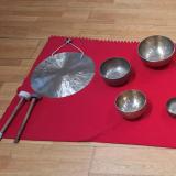 nástroje na podlaze